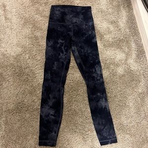 Lululemon size 2